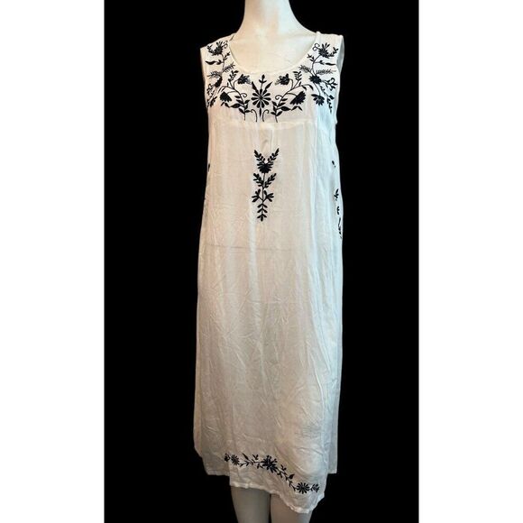 Medium White Navy Blue Embroidered Sleeveless Dress Sundress NWT Lightweight - Picture 1 of 5